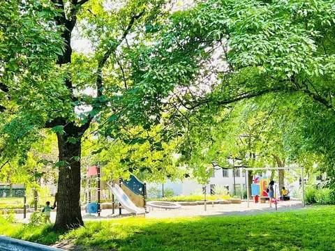 Klosterenga park lekeplass
