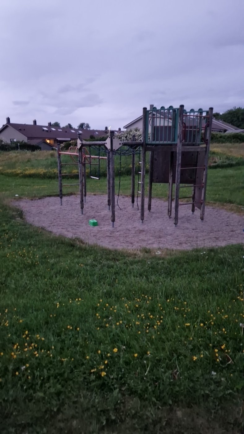 playground (swing and seasaw)